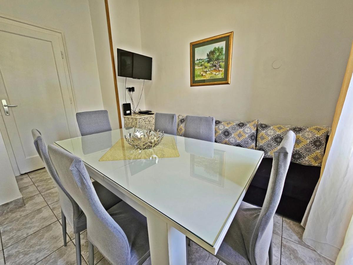 Apartment Nina Marie Split Buitenkant foto